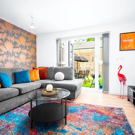 Apartment Luxury Centre 5 Bed House With En-suite, Bbq, On-site Parking By Azura Nights Birmingham