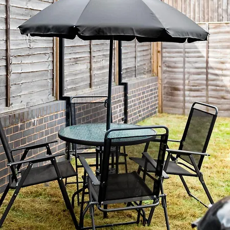 Luxury Centre 5 Bed House With En-suite, Bbq, On-site Parking By Azura Nights Apartment Birmingham