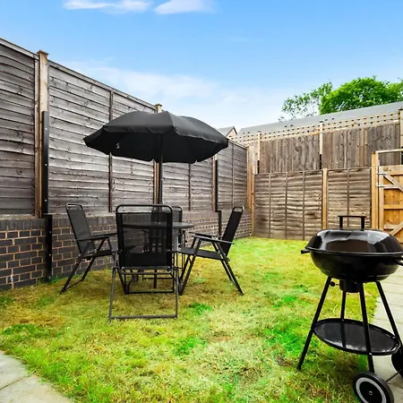 Luxury Centre 5 Bed House With En-suite, Bbq, On-site Parking By Azura Nights * Birmingham